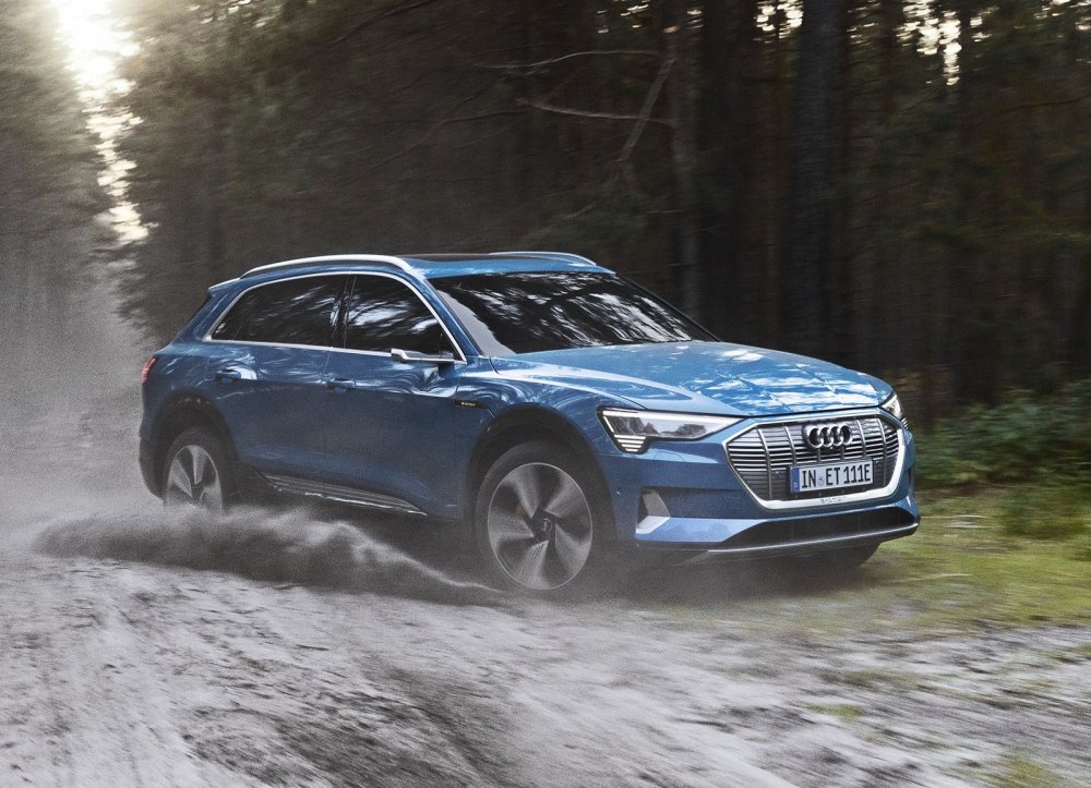 Серийный Audi e-tron: камеры вместо зеркал, но не для всех, 408 л.с., но лишь на минуту - «Audi»