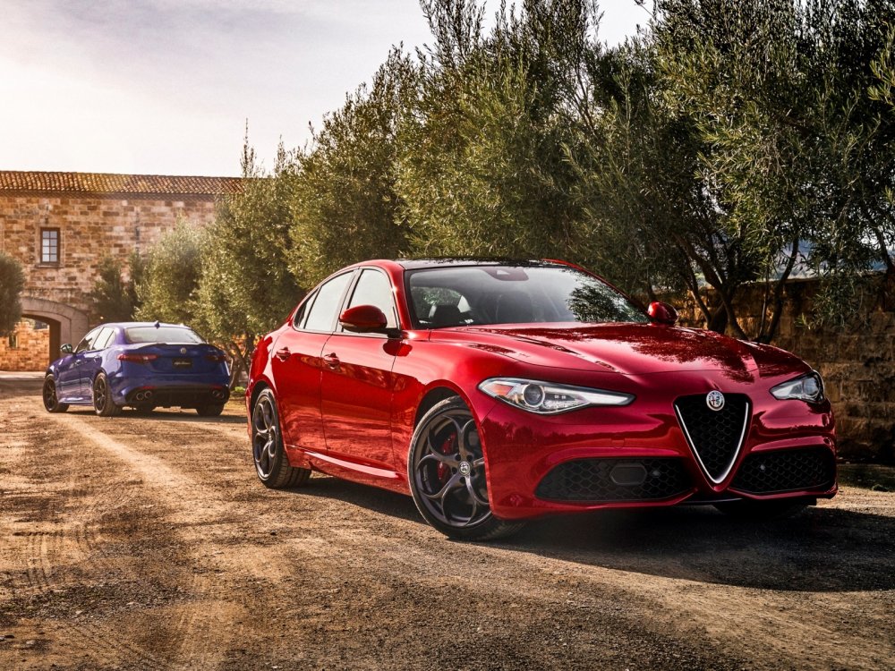 Спортседан Alfa Romeo Giulia утёр нос новичкам года - «Alfa Romeo»