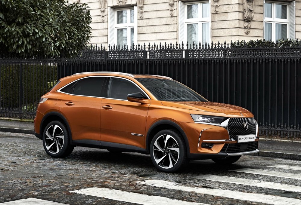 У DS появятся собственные автосалоны в России - «DS»