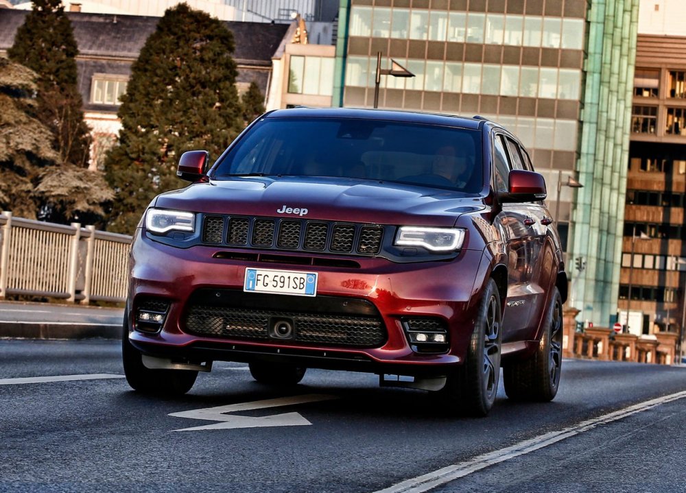 У Jeep упали продажи в России - «Jeep»