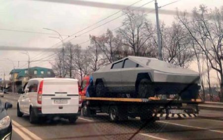 В Киеве появился электропикап Tesla Cybertruck - «Новостной Автоблогер»
