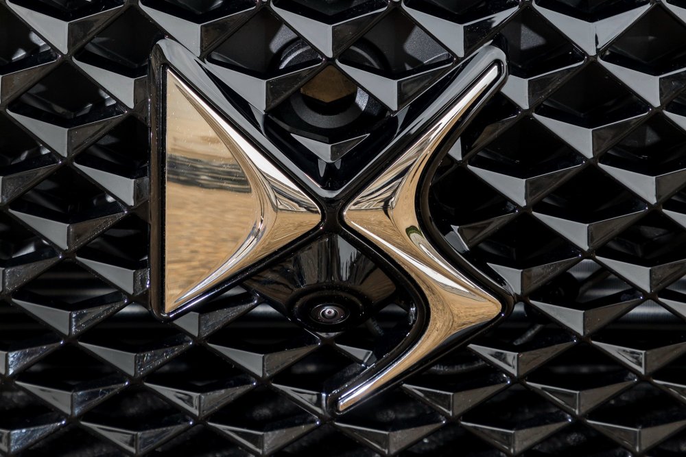 В России откроют несколько автосалонов для продажи машин марки DS - «DS»