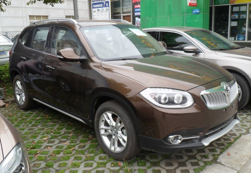 В России появился кроссовер Brilliance V5 - «Brilliance»