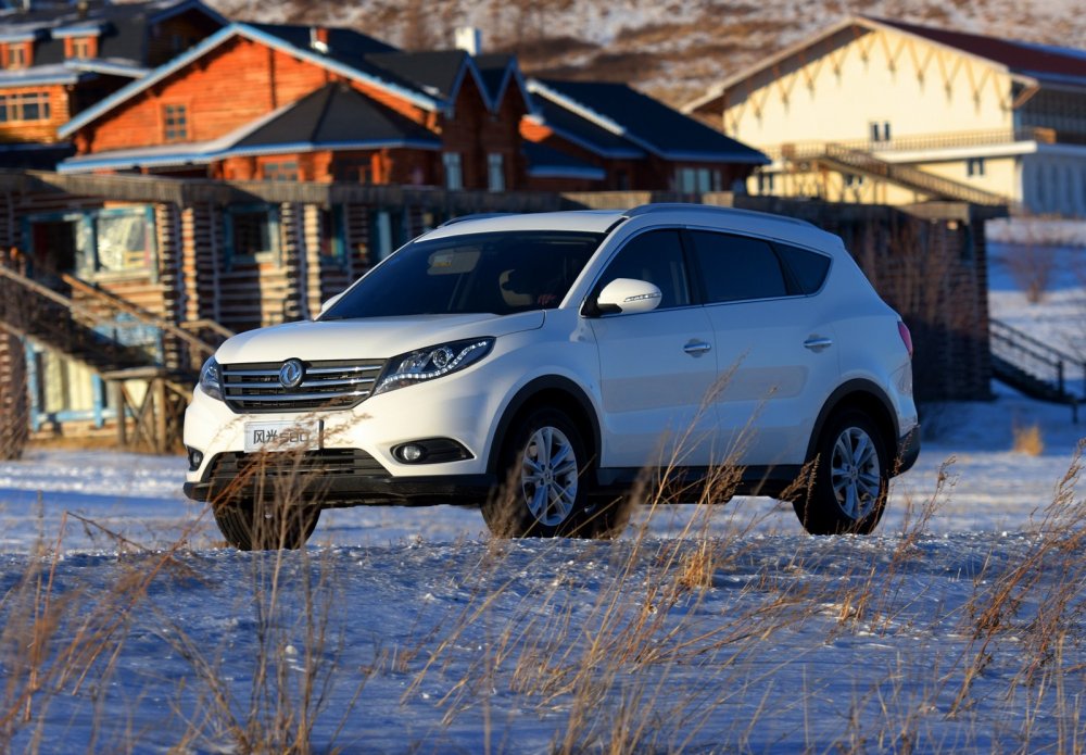 В России появятся новые кроссоверы Dongfeng Fengguang 580 и AX4 - «Dongfeng»
