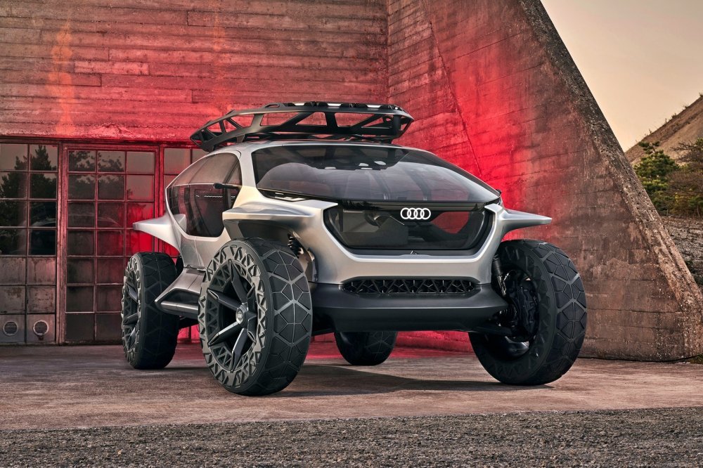 Внедорожник мечты от Audi: кузов-аквариум, кресла-гамаки и летающие фары - «Audi»