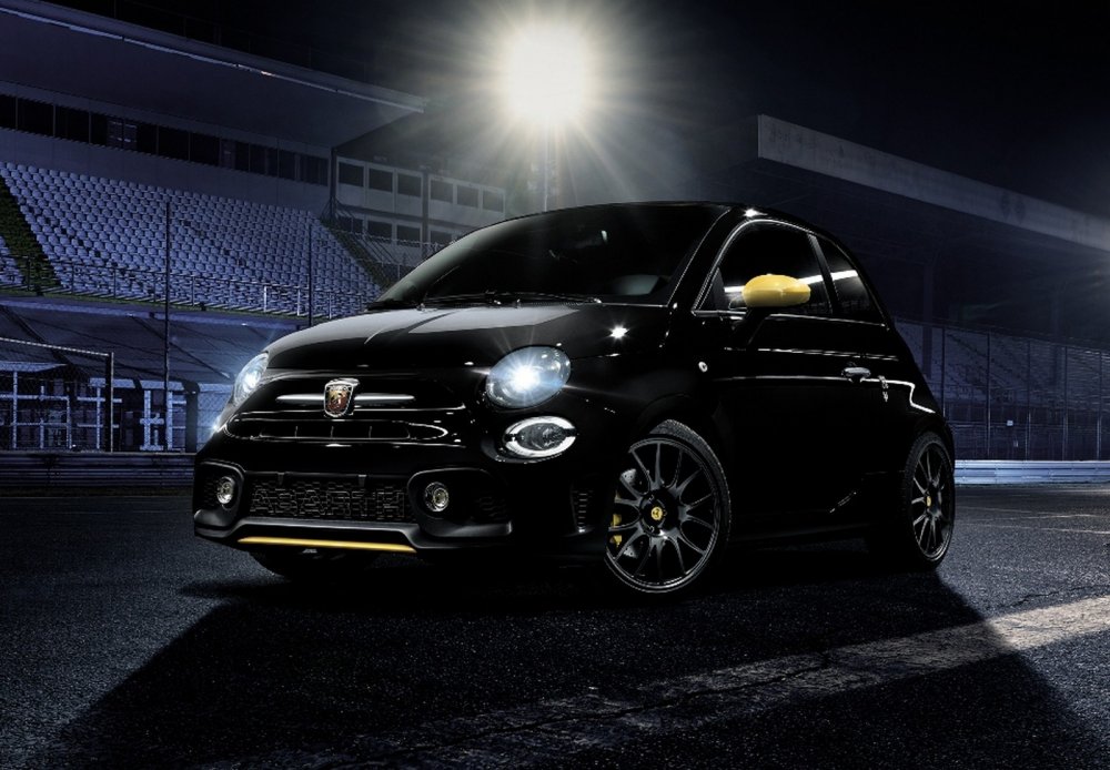 «Заряженный» компакт Abarth 595 получил новую версию - «Fiat»