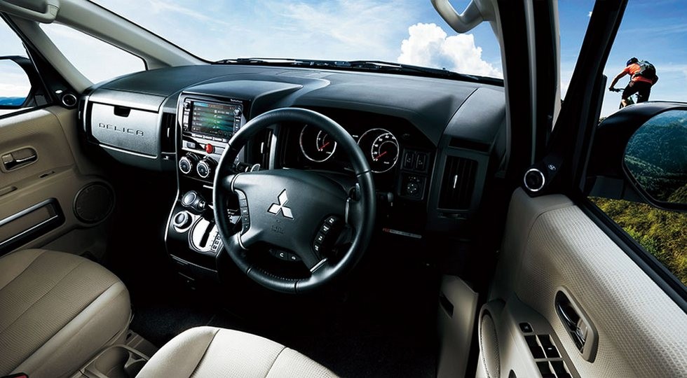 Mitsubishi Delica нового поколения поймали во время тестов в Европе - «Mitsubishi»