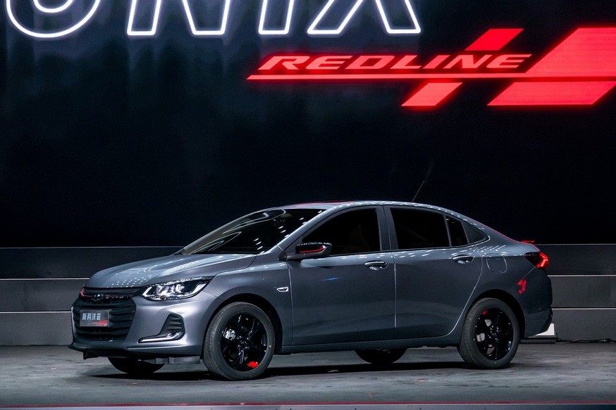 Недорогой седан Chevrolet на шасси старого Cruze получил салон «под спорт» - «Chevrolet»