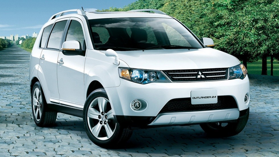 Но они держатся: тест-драйв обновленного Mitsubishi Outlander - «Mitsubishi»
