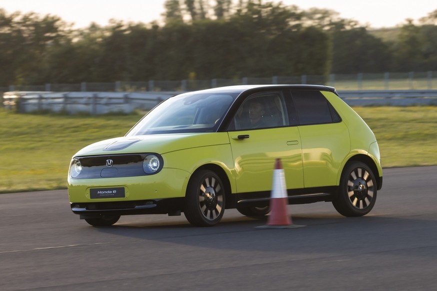 Новая Honda: задний привод, камеры вместо зеркал и отставание от конкурентов - «Honda»
