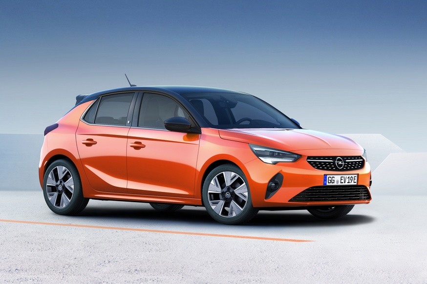 Новая Opel Corsa кое в чём уступила родственному Peugeot 208 - «Opel»