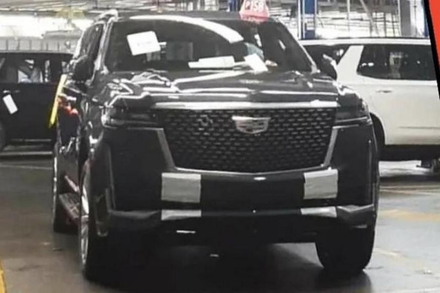 Новый Cadillac Escalade засвечен до премьеры: без вертикальных фар, зато оригинальный салон - «Cadillac»