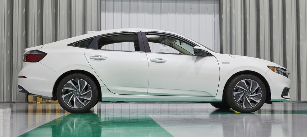 Новый седан Honda встал на конвейер - «Honda»