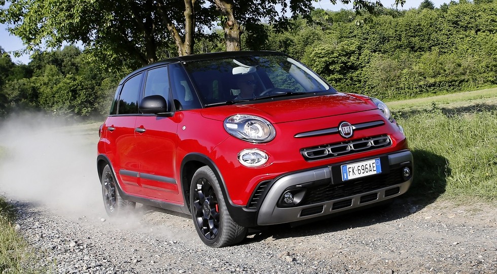 Обновлённый Fiat 500L встал на конвейер - «Fiat»