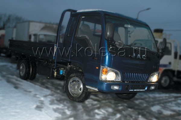 Парень из Аньхуэй: грузовик JAC HFC1045K2 - «JAC»