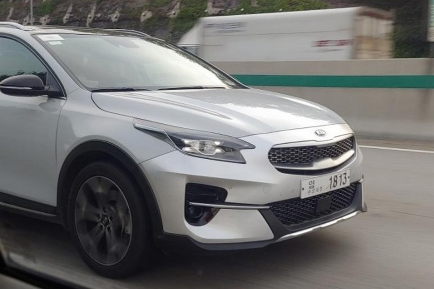 Паркетник Kia на базе Сида показал «личико» и подтвердил свое имя – XCeed - «Kia»