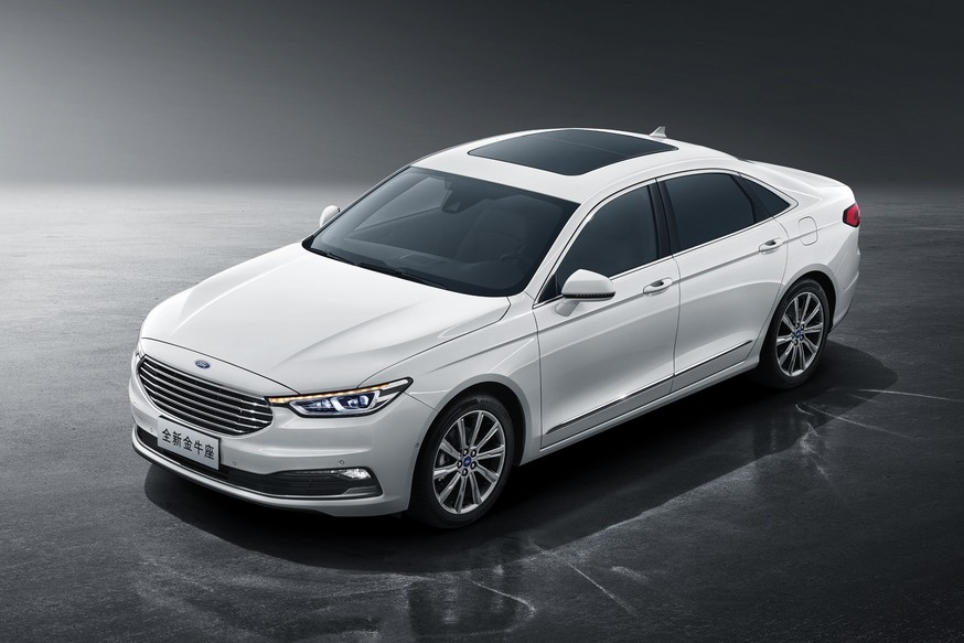 Рестайлинг принёс брату Ford Mondeo 8АКП, огромный планшет и топ-версию Vignale - «Ford»