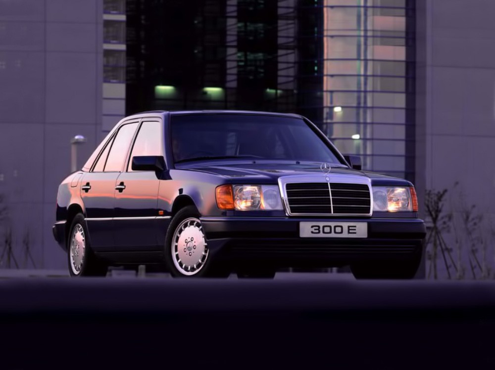 Сборка Porsche, плохая аэродинамика и шесть дверей: мифы и факты о Mercedes Е-Klasse W124 - «Mercedes-Benz»