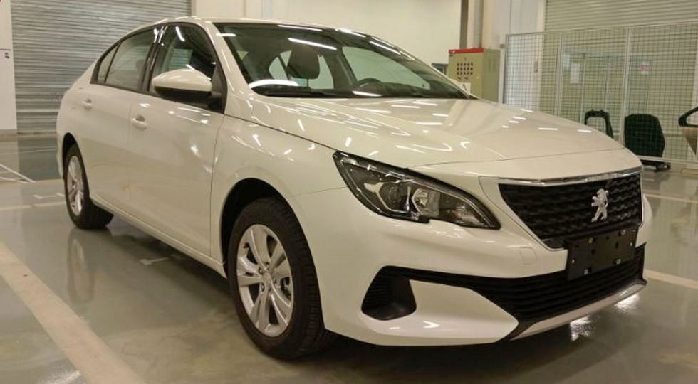 Седан Peugeot 408 обновился. Первые фото - «Peugeot»