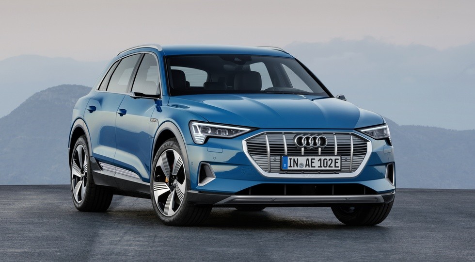 Серийный Audi e-tron: камеры вместо зеркал, но не для всех, 408 л.с., но лишь на минуту - «Audi»