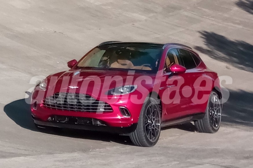 Серийный кроссовер Aston Martin: 550-сильный мотор от Mercedes и необычный окрас - «Aston Martin»