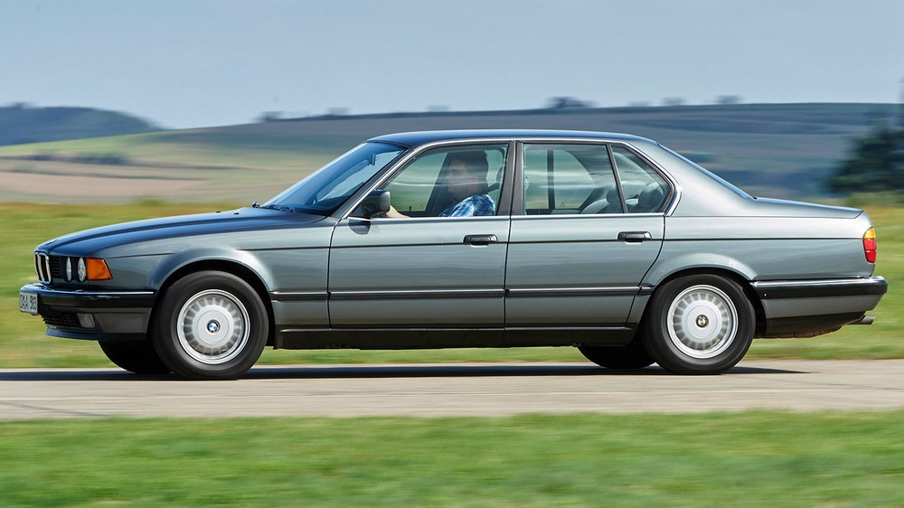 Скромная внешне, богатая внутри: опыт владения BMW 7 Series E32 - «Тест-драйв»