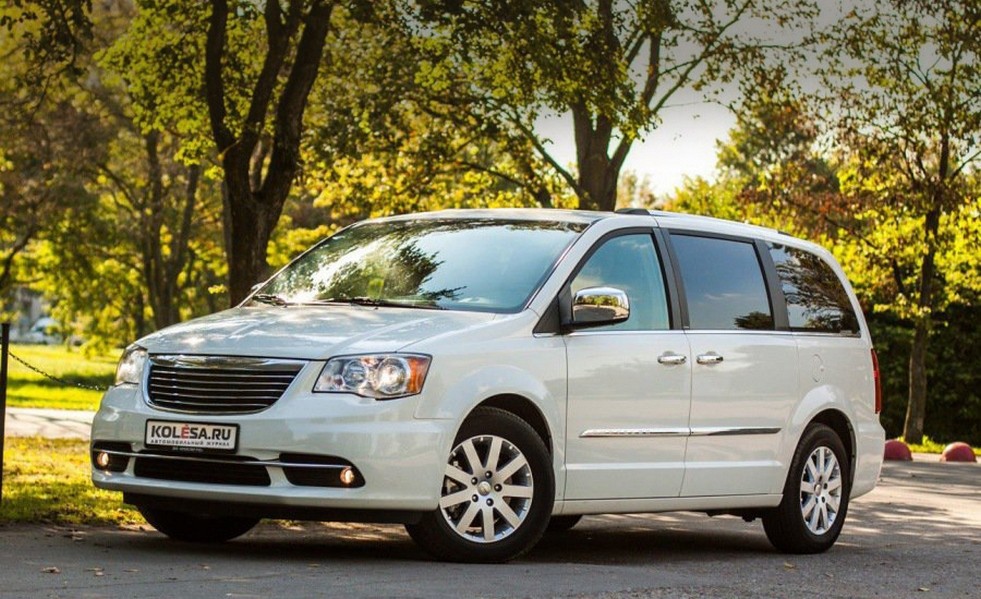 Тест-драйв Chrysler Grand Voyager: что-то с чем-то - «Chrysler»
