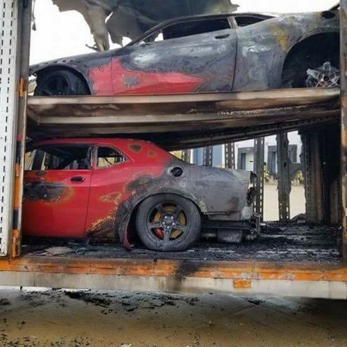 Три экземпляра Dodge Challenger Demon попали на Хэллоуин в мистическую историю - «Dodge»