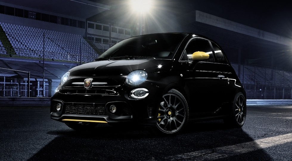 «Заряженный» компакт Abarth 595 получил новую версию - «Fiat»