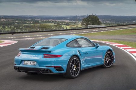На дрэге передние колеса Porsche 911 Turbo S оторвались от земли на 61 сантиметр - «Новостной Автоблогер»