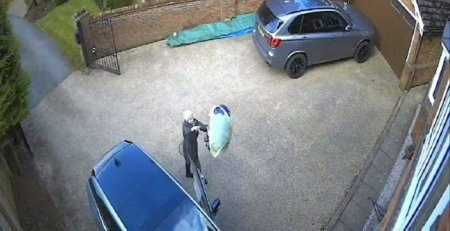 Настроение дня: Грустное видео про выгрузку воздушного шара из машины - «Новостной Автоблогер»
