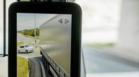Новый Mercedes-Benz Actros получил камеры вместо зеркал - «Новостной Автоблогер»