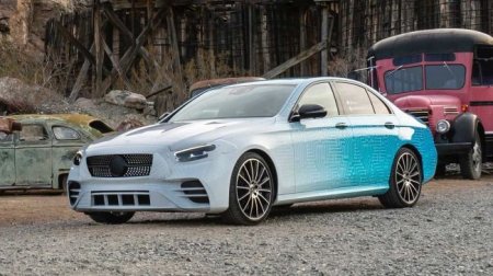 Обновлённый Mercedes-Benz E-класса показал свои фары на видео - «Новостной Автоблогер»