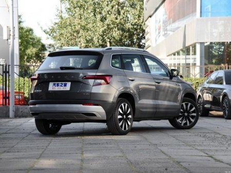 Особенности новой модели кроссовера Skoda Karoq - «Новостной Автоблогер»
