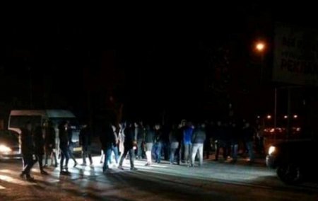 Под Киевом после ДТП люди перекрыли дорогу - «ДТП»