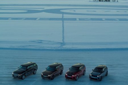 Полувековой юбилей Range Rover отпраздновали гигантским рисунком на снегу - «Новостной Автоблогер»