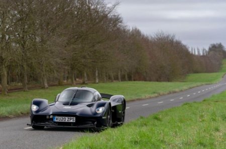Суперкар Aston Martin Valkyrie выехал на дороги - «Новостной Автоблогер»