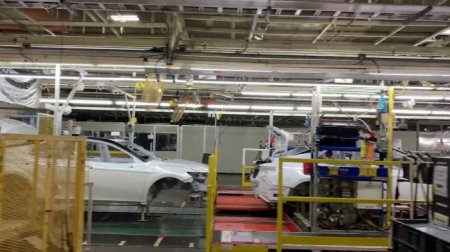 Toyota останавливает производство во Франции - «Новостной Автоблогер»