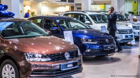 В апреле из-за падения курса рубля на 5% подорожают автомобили - «Новостной Автоблогер»
