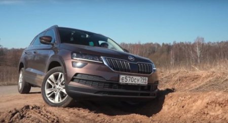 Автолюбители решили проверить, кто лучше поведёт себя на бездорожье: Skoda Karoq или Geely Coolray - «Новостной Автоблогер»