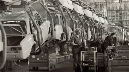 АвтоВАЗ к своему юбилею поделился раритетными фотографиями - «Новостной Автоблогер»
