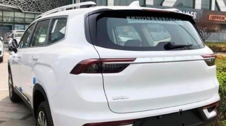 «Фотошпионы» поймали первые Geely Haoyue - «Новостной Автоблогер»