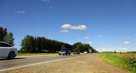 Сотрудники ГИБДД Самарской области помогли пенсионерам, пробившим колесо на трассе - «Новостной Автоблогер»