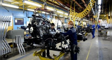 Стало известно, сколько получают на автозаводах в России - «Новостной Автоблогер»