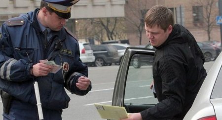 Гаишник спрашивает о месте работы: как правильно отвечать на такой вопрос - «Новостной Автоблогер»
