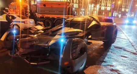 Инопланетянин на пассажирском сиденье, «Бэтмобиль» в центре Москвы. Самые странные случаи глазами сотрудников ГИБДД - «Новостной Автоблогер»