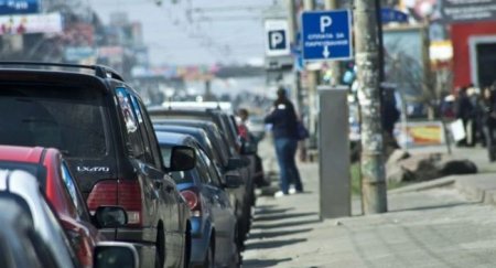 Какой автомобиль должен уступить дорогу на парковке — въезжающий или выезжающий? - «Новостной Автоблогер»