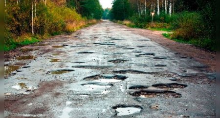 Названы 5 важных особенностей управления авто на плохой трассе - «Новостной Автоблогер»