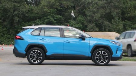 Обновленный Toyota RAV4 поступил в продажу - «Новостной Автоблогер»