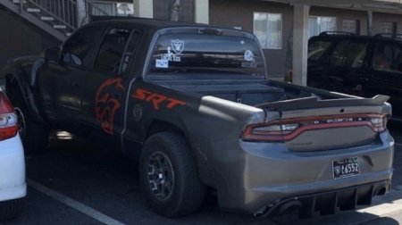 Пикап Dodge Dakota попытались превратить в Dodge Charger - «Новостной Автоблогер»
